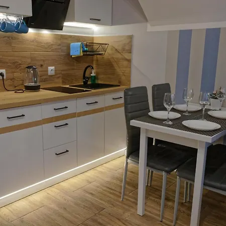 Habitación en casa particular Lazur *